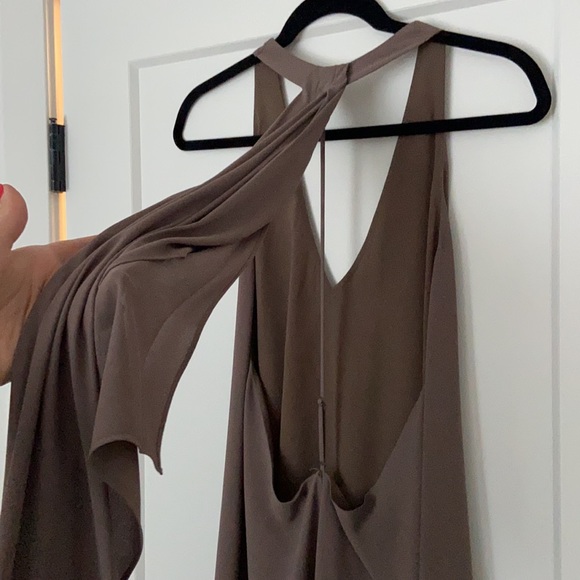 Stunning Flowy Cocktail Dress - Picture 3 of 5